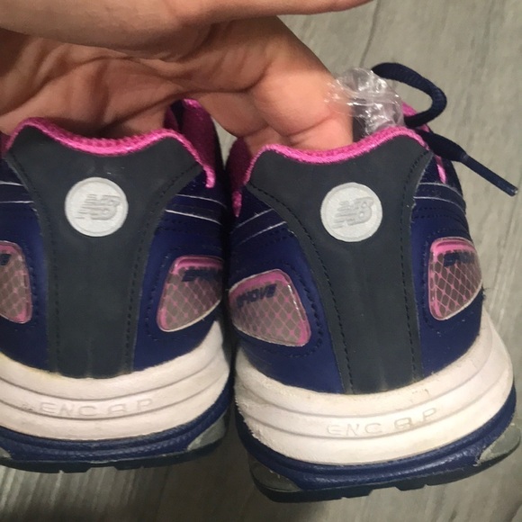 New Balance Performance/Motion Control Runners. Size 8.5 - Picture 7 of 10